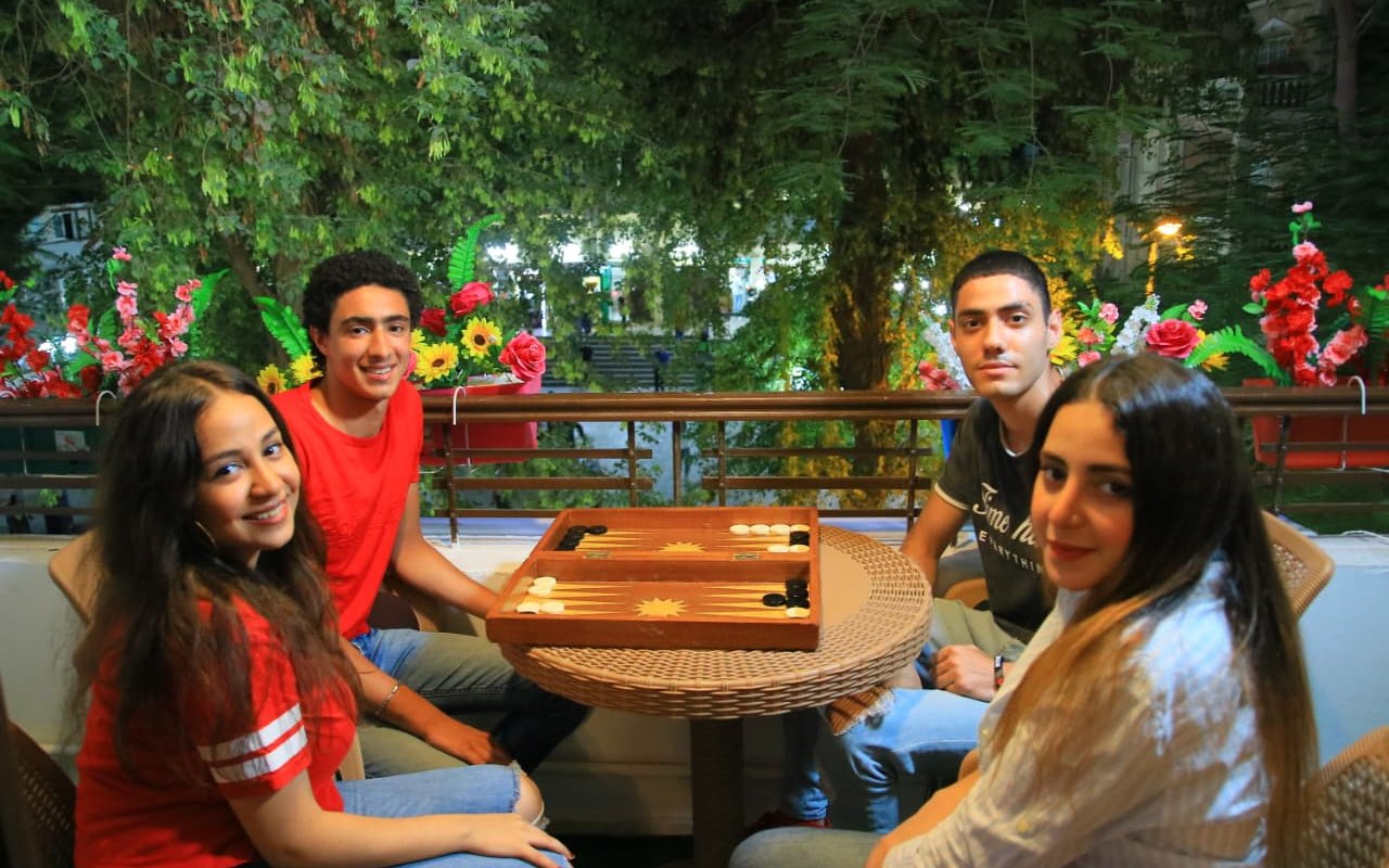 Point9 gaming lounge friends